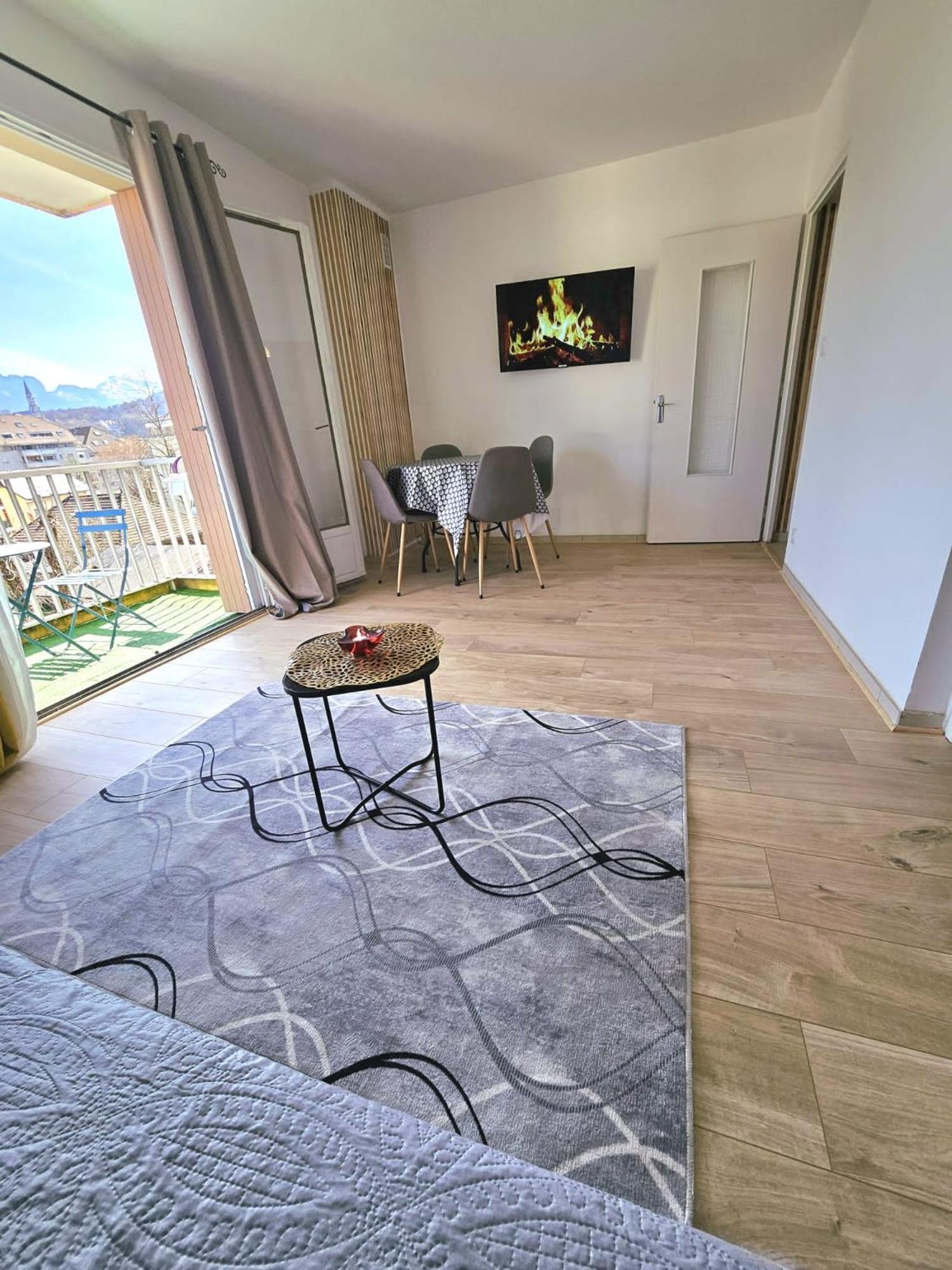 Paradise Apartment Near Downtown Lake & Free Parking - Local Bike Анси Экстерьер фото